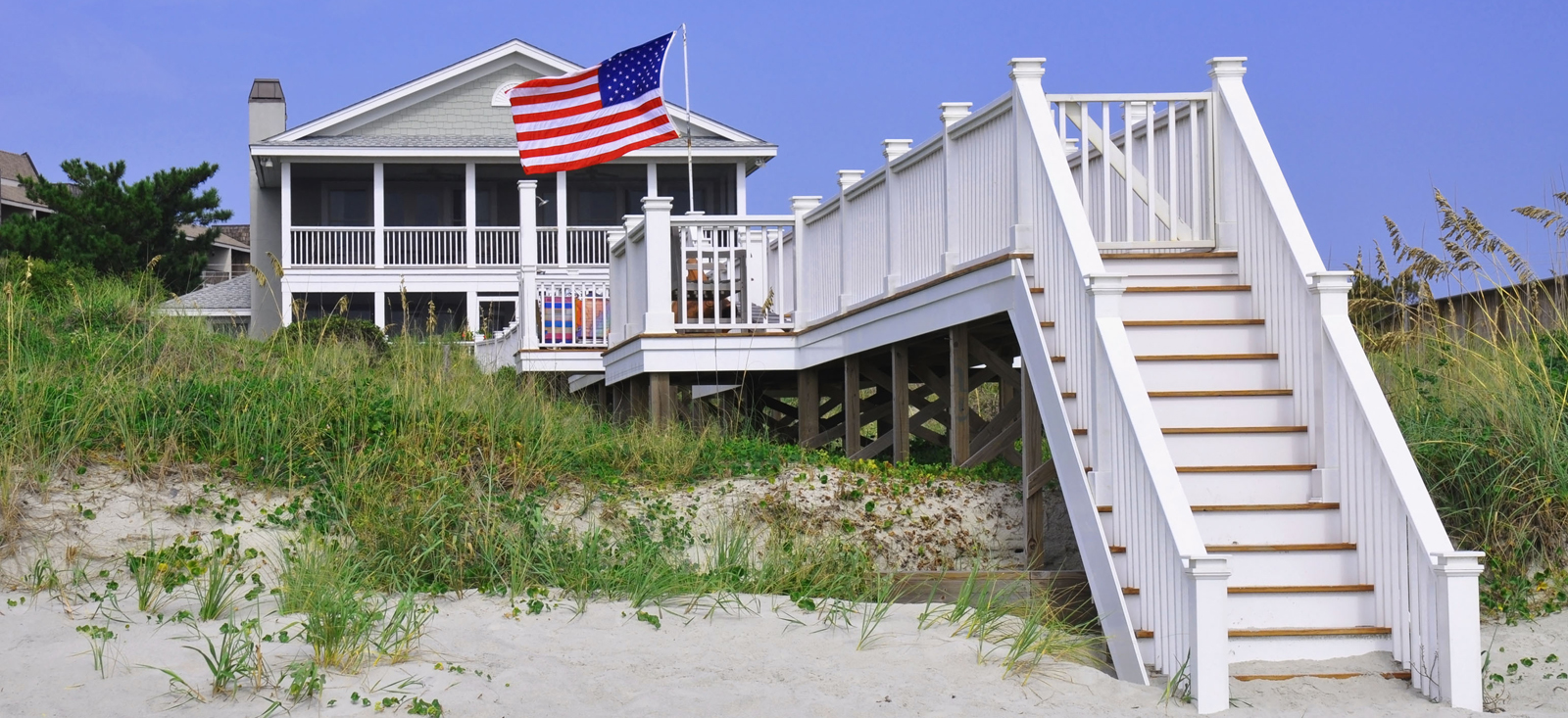 Beach-House-US-Flag